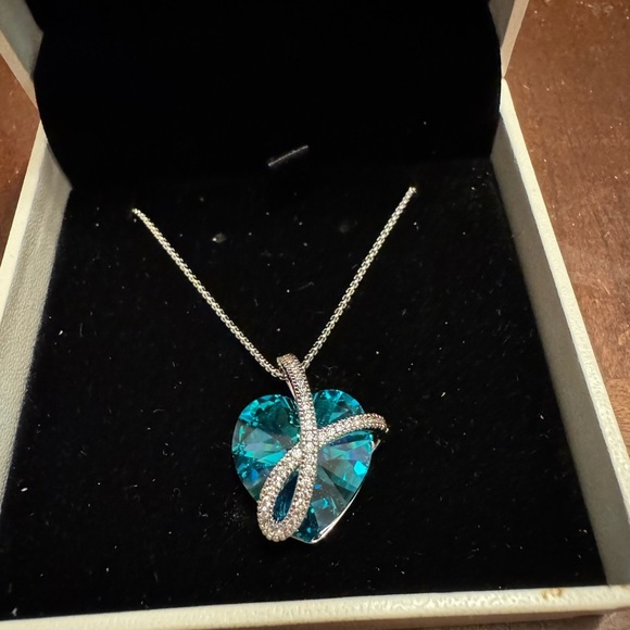 Beautiful‎ Crystal Swarovski Necklace - Picture 5 of 5